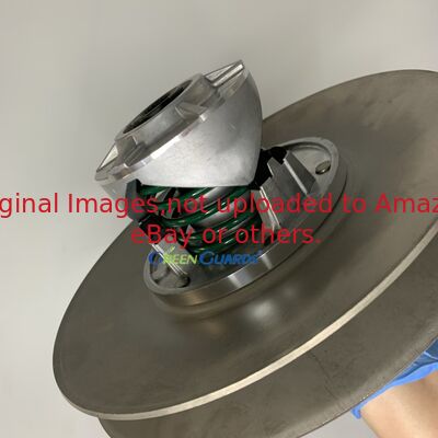 เครื่องตัดหญ้าส่วนที่ขับเคลื่อนการประกอบคลาช GAM140967 ติด Deere Bunker และรถสนาม